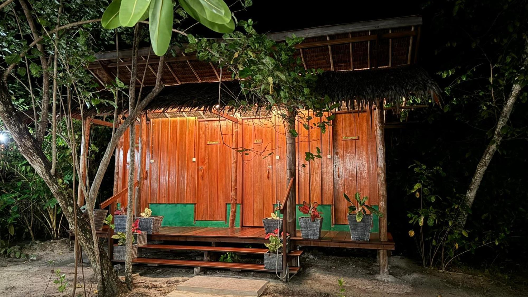 Nyande Raja Ampat Hotel Pulau Mansuar Exterior foto
